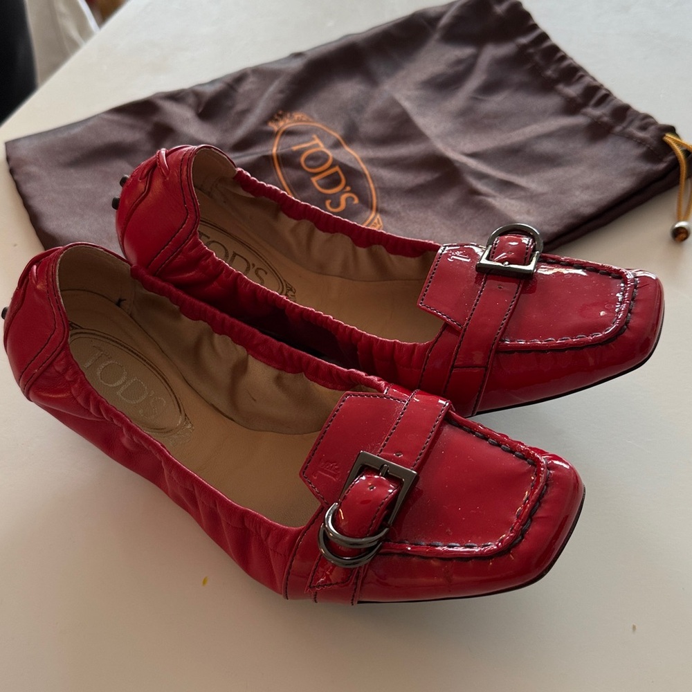 Tods red patent leather tips driving shoes. Size 7.5 - Picture 2 of 4